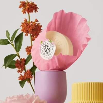 Alternative view of ROSE SAVON ROGER & GALLET 100 G